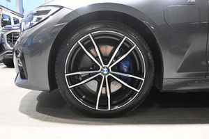 BMW 330 bild 6