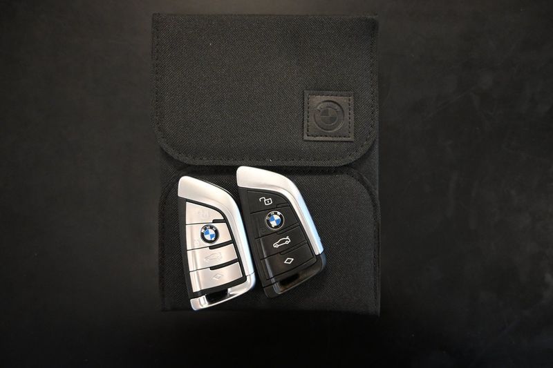 BMW 330 bild 31