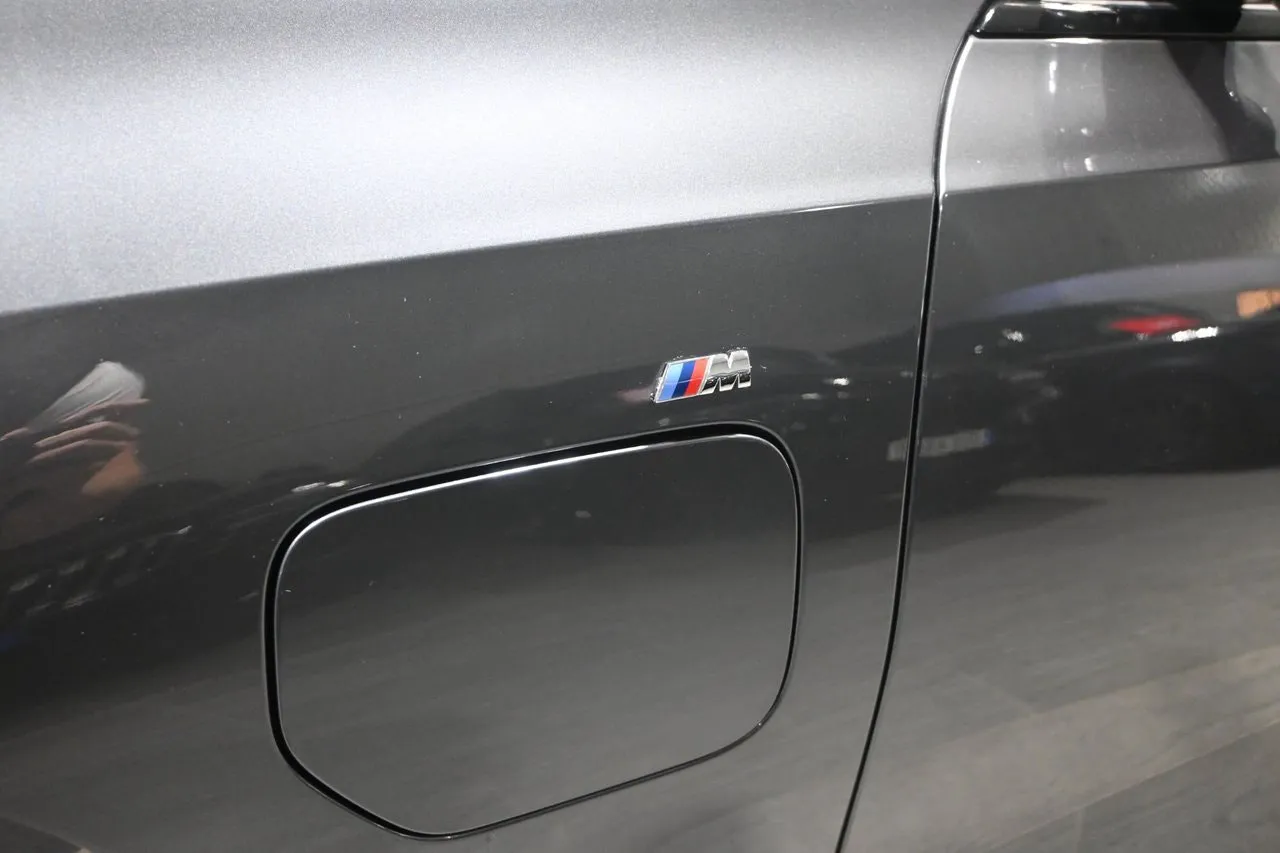 BMW 330 bild 7