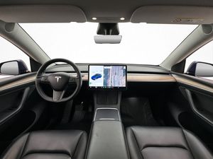 Tesla Model Y bild 14