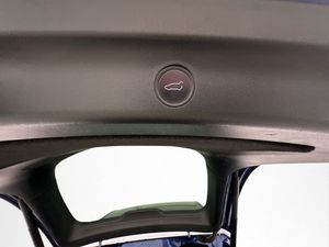 Tesla Model Y bild 10