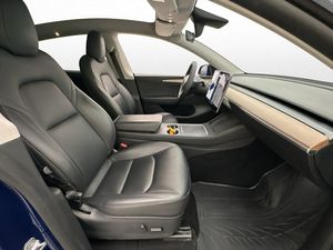 Tesla Model Y bild 11