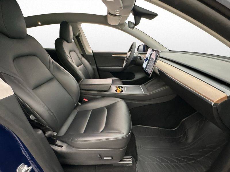 Tesla Model Y bild 11