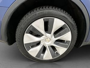 Tesla Model Y bild 32