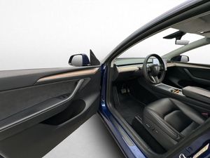 Tesla Model Y bild 16