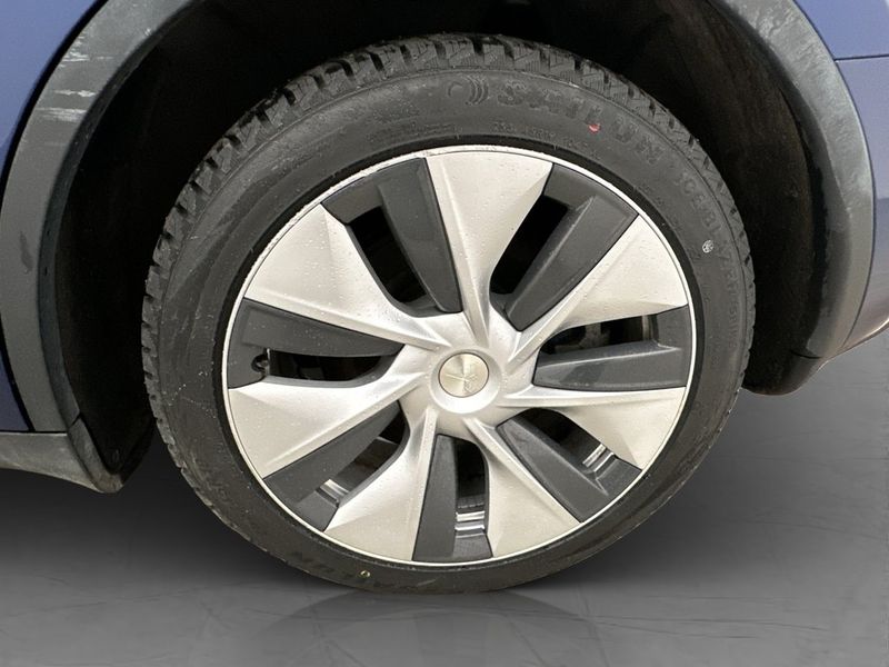 Tesla Model Y bild 31