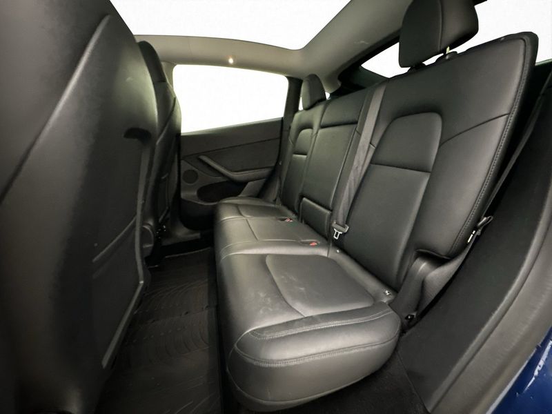 Tesla Model Y bild 13