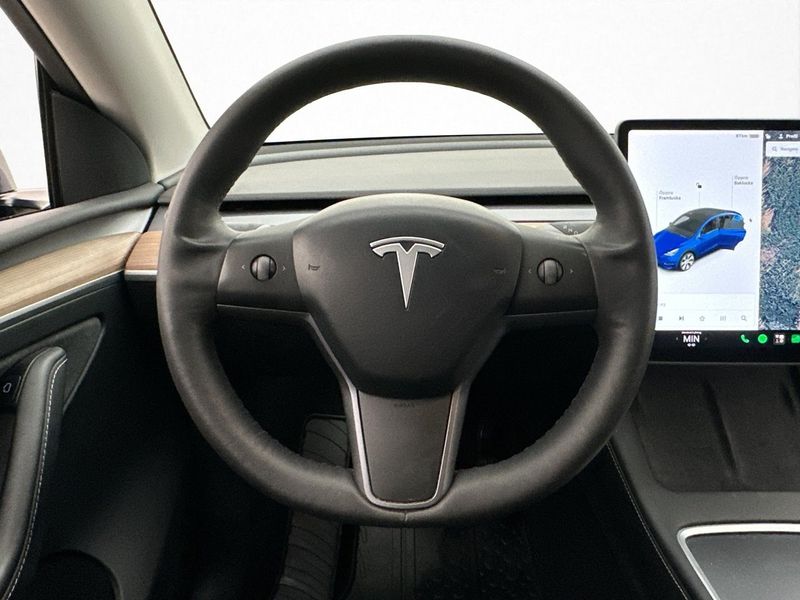 Tesla Model Y bild 15
