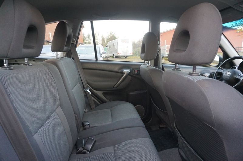 Toyota RAV4 bild 6