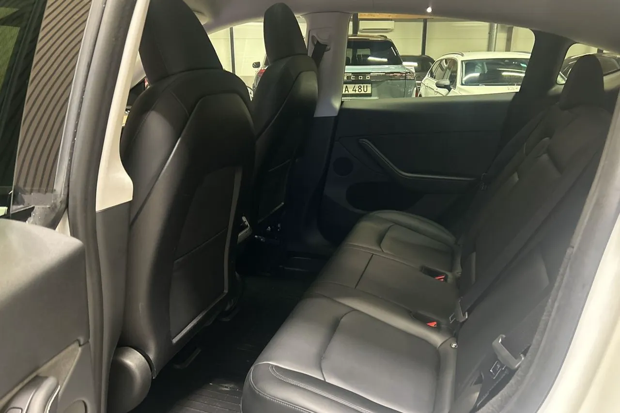 Tesla Model Y bild 7