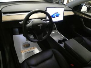 Tesla Model Y bild 10