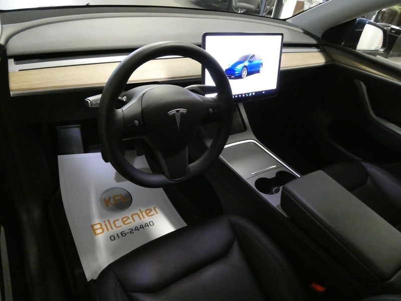Tesla Model Y bild 10
