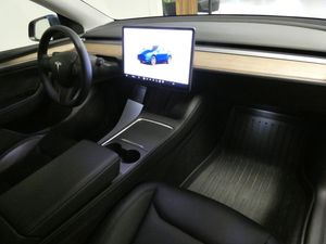Tesla Model Y bild 11