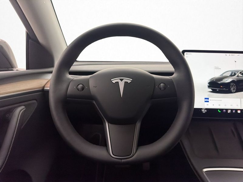 Tesla Model Y bild 13