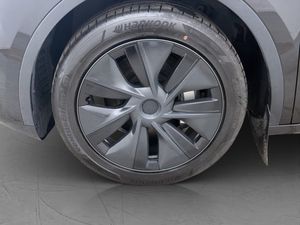 Tesla Model Y bild 32
