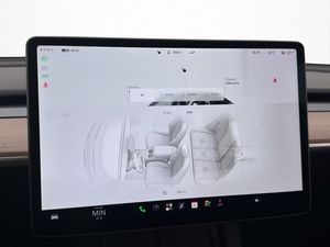 Tesla Model Y bild 23