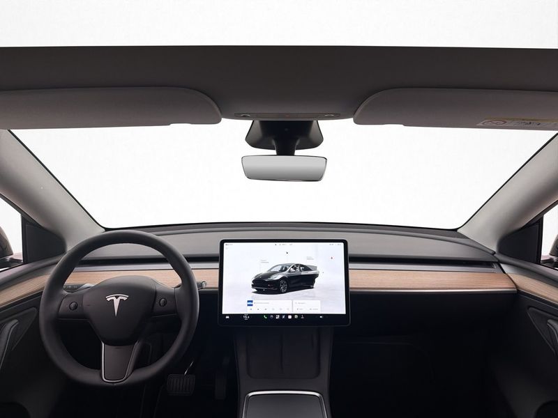 Tesla Model Y bild 25