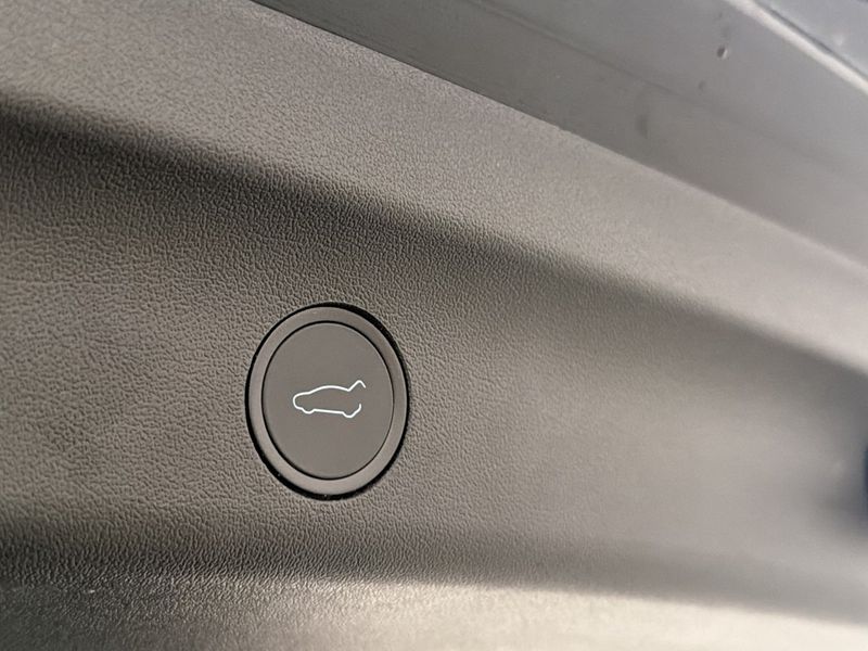 Tesla Model Y bild 29