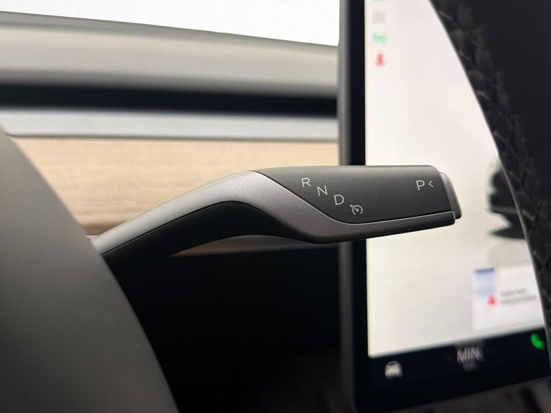 Tesla Model Y bild 27