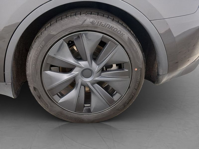 Tesla Model Y bild 31