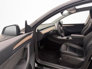 Tesla Model Y bild 34