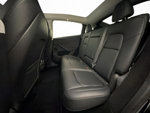 Tesla Model Y bild 27