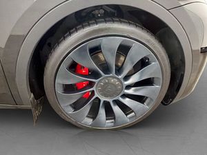 Tesla Model Y bild 31