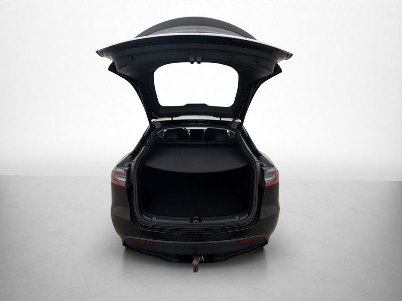 Tesla Model Y bild 11