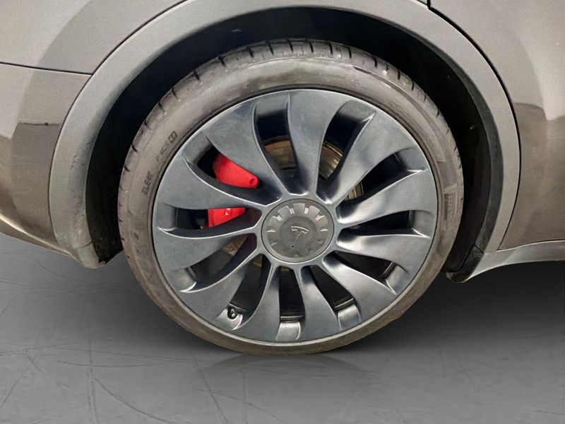 Tesla Model Y bild 32