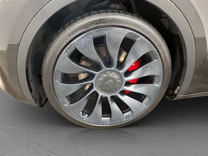 Tesla Model Y bild 29