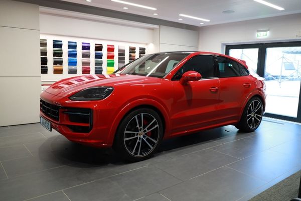 Porsche Cayenne S E-Hybrid Coupé 519hp Exclusive Order - 2024