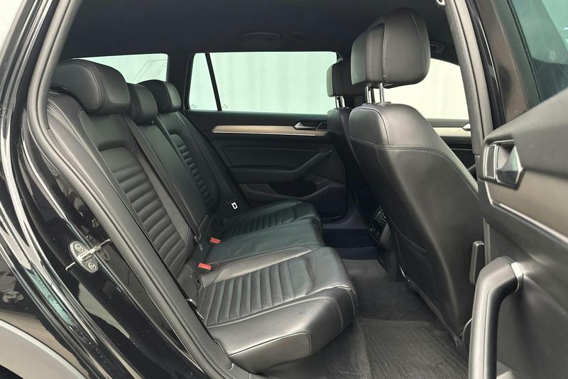 Volkswagen Passat bild 8