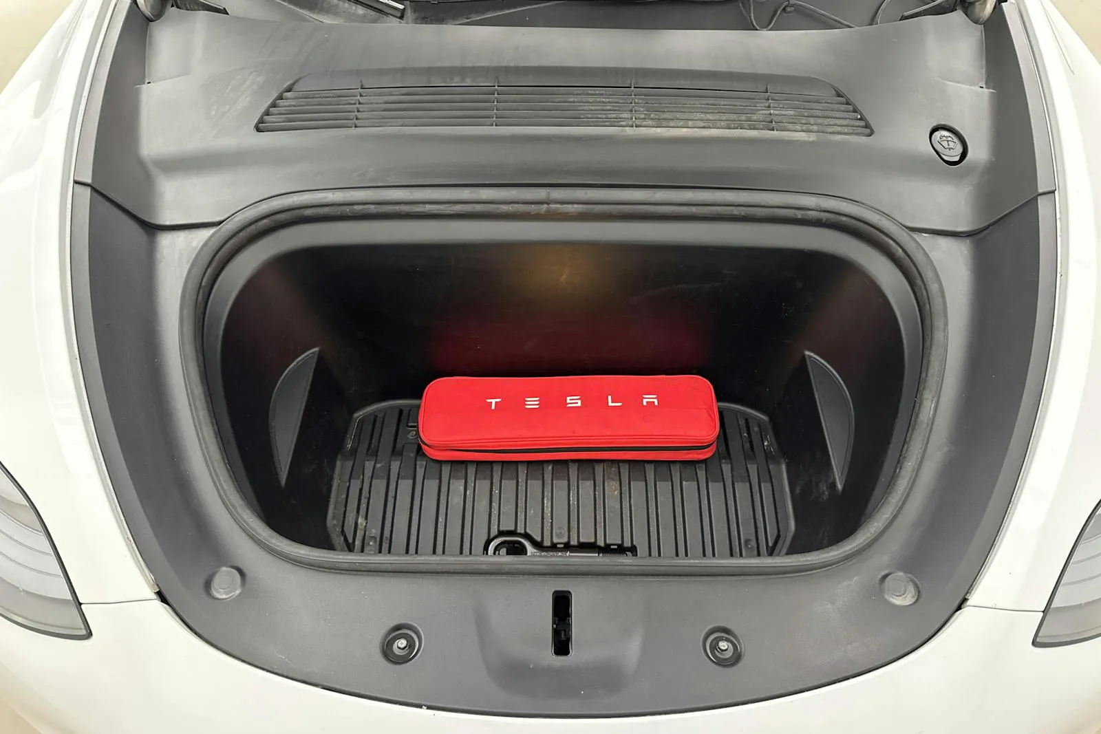 Tesla Model Y bild 9