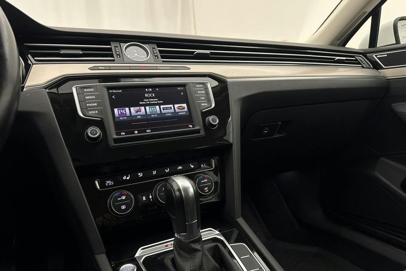 Volkswagen Passat bild 14