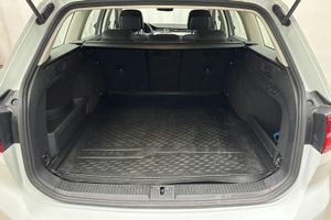 Volkswagen Passat bild 9