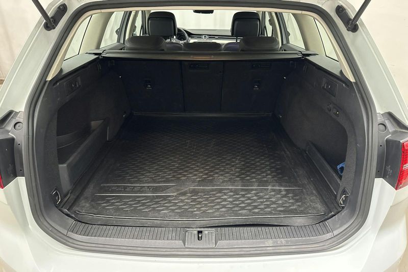 Volkswagen Passat bild 9
