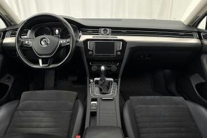Volkswagen Passat bild 6