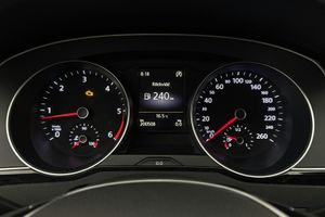 Volkswagen Passat bild 10