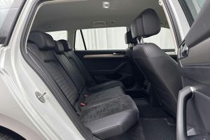 Volkswagen Passat bild 8