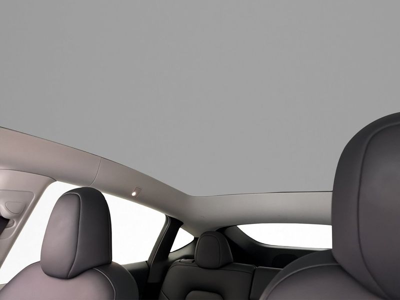 Tesla Model Y bild 14