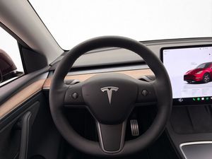 Tesla Model Y bild 17