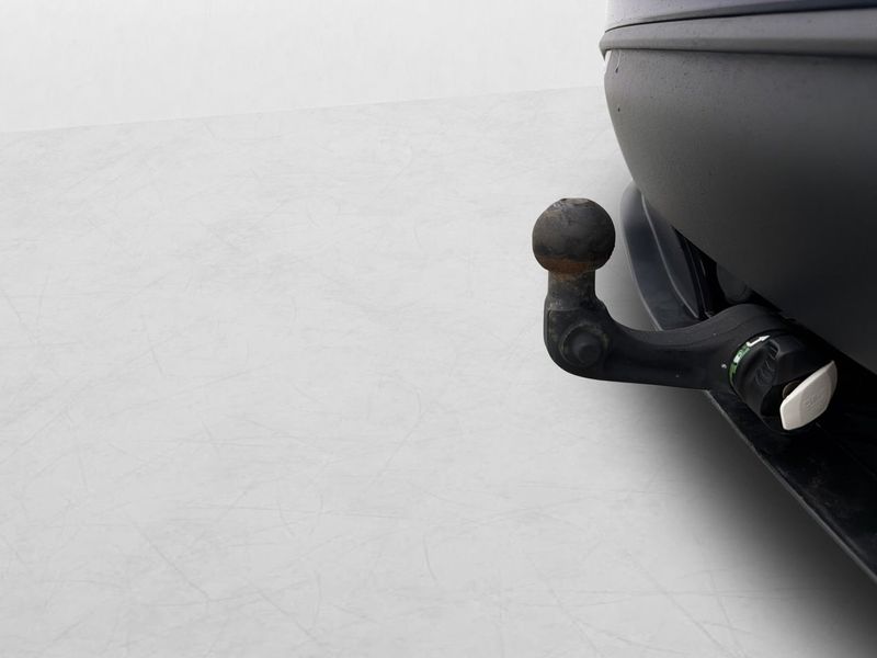 Tesla Model Y bild 18