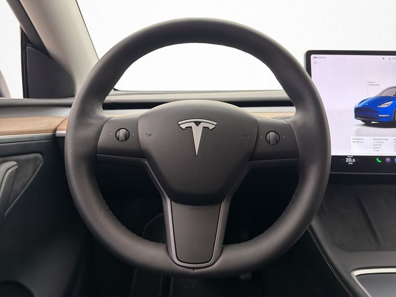 Tesla Model Y bild 22