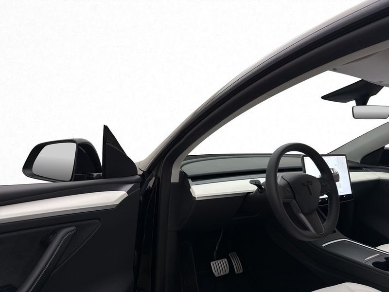 Tesla Model Y bild 20