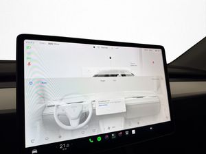 Tesla Model Y bild 25