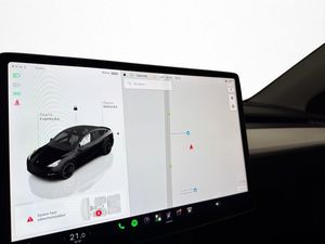 Tesla Model Y bild 28