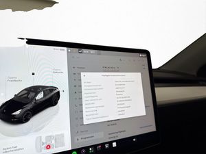 Tesla Model Y bild 24