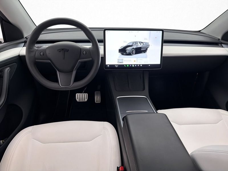 Tesla Model Y bild 15