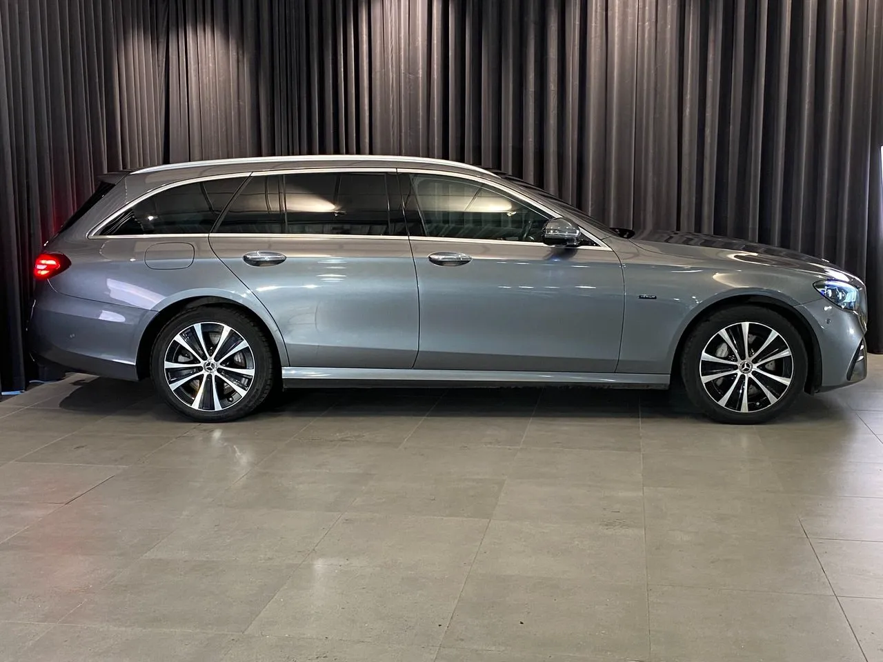 Mercedes E300 bild 5