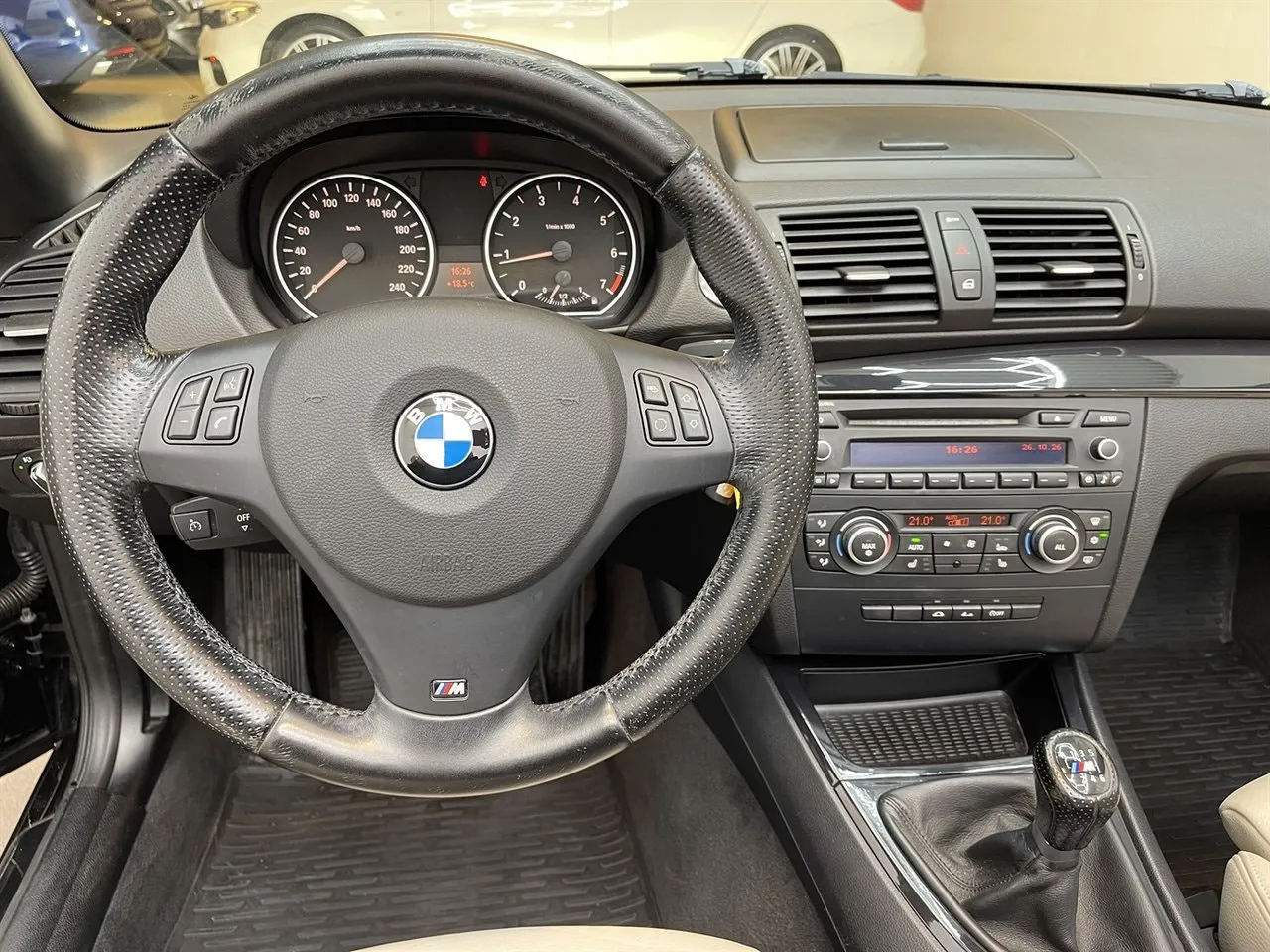 BMW 118 bild 12